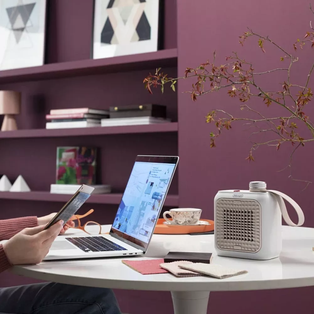 Настольный тепловентилятор DeLonghi HFX10B03.PK