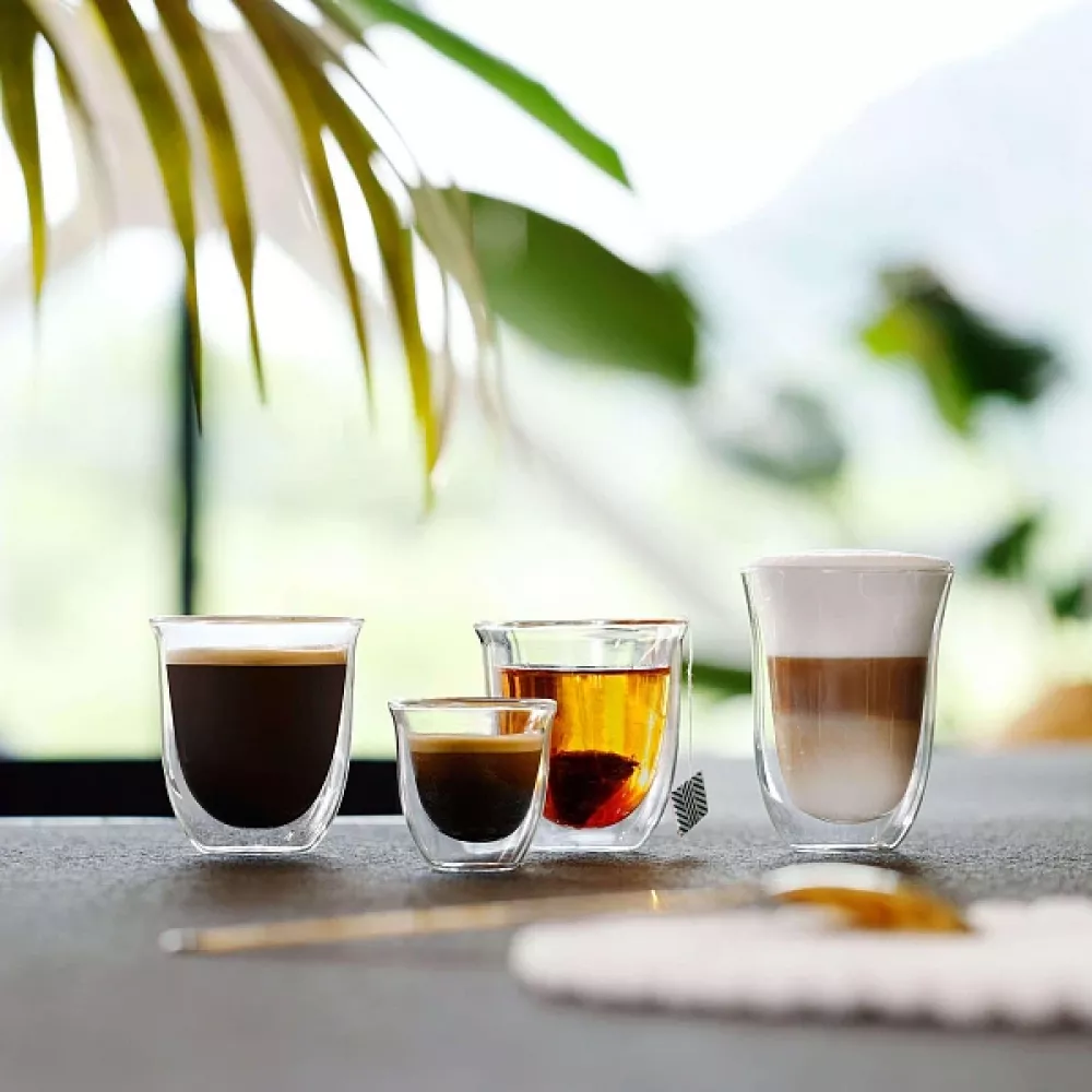 Кофемашина DeLonghi ECAM220.60.B